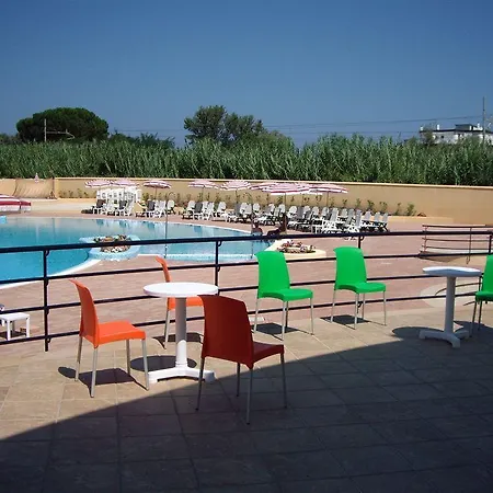 Lido Degli Aranci Otel 4*