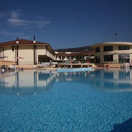 Lido Degli Aranci Otel 4*
