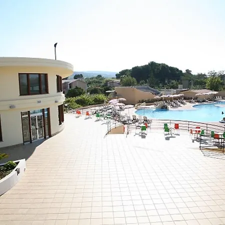 Lido Degli Aranci 4*