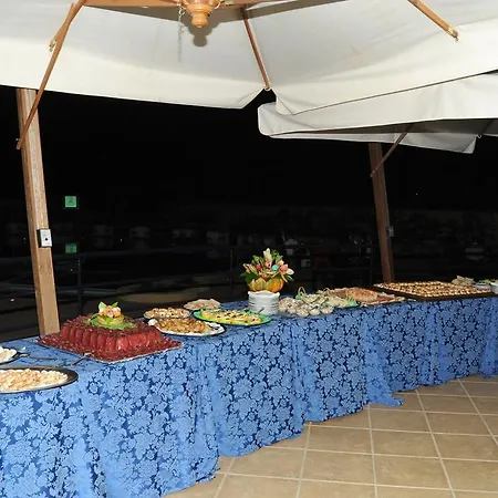 Lido Degli Aranci Otel 4*