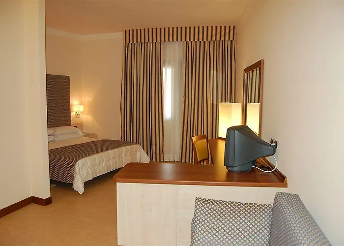 酒店 Lido Degli Aranci 维博瓦伦蒂亚