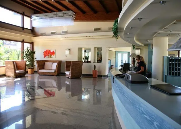 酒店 Lido Degli Aranci 4*